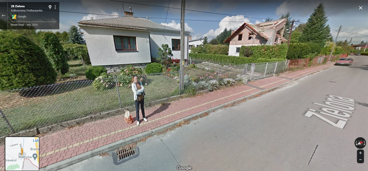 Google Street View - kto został przyłapany przez auto z aparatem