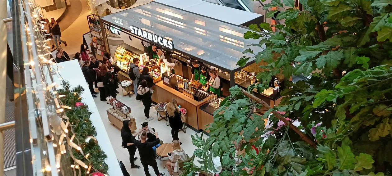 Starbucks w Rzeszowie otwarty. Pierwsi klienci spróbowali już kawy