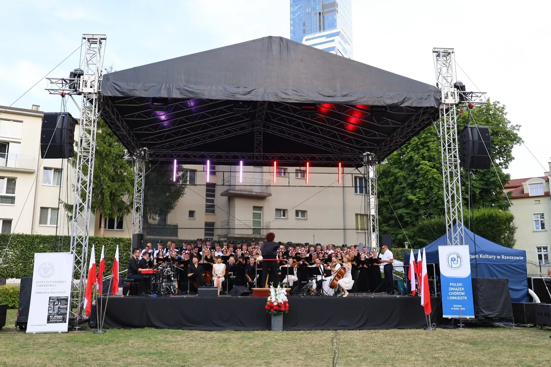 Koncert przy fontannie