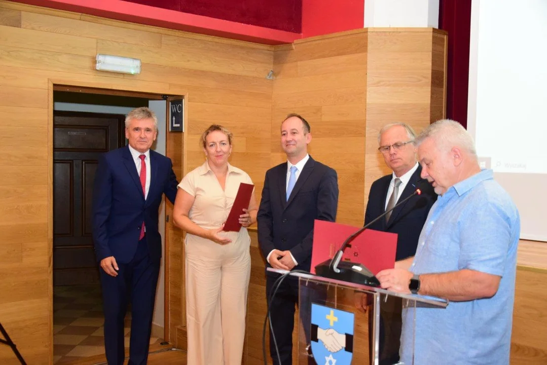 Awanse dla nauczycieli z gminy Kolbuszowa i powołania dyrektorów