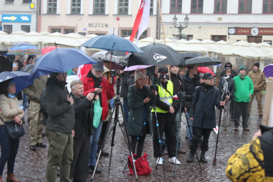 Protest przeciwko inflacji i drożyźnie na Rynku w Rzeszowie - 05.11.2022