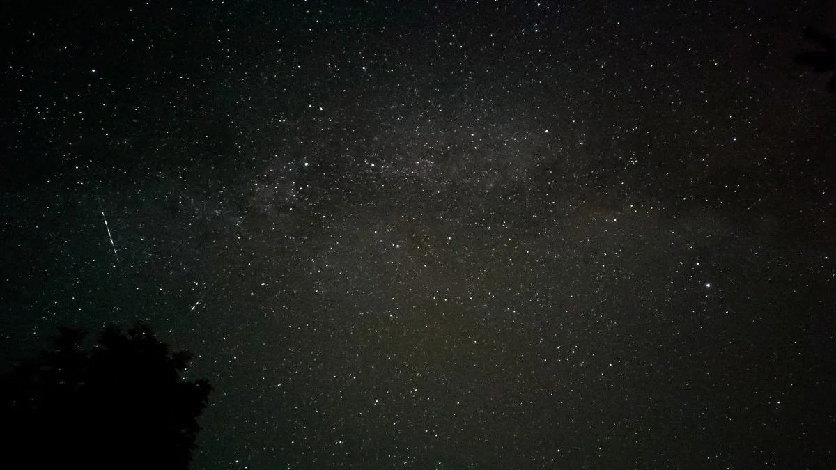 Nocne niebo nad Bieszczadami