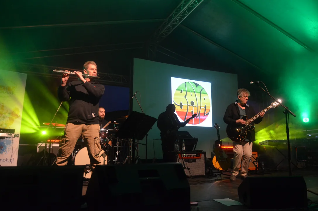 Sanocki zamek rozbrzmiał dźwiękami reggae. Koncert zespołu Raya Bell! [ZDJĘCIA,WIDEO] - Zdjęcie główne