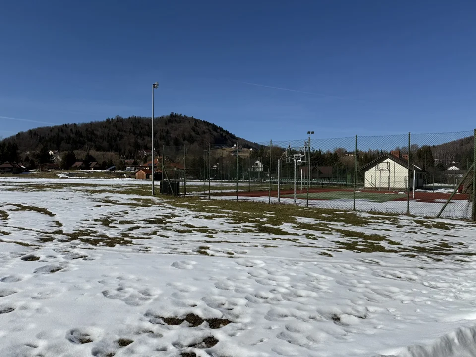 Plac nad Soliną w Cisnej