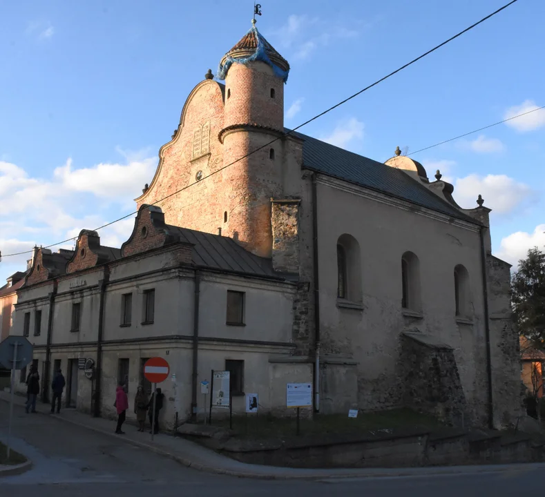 Pesach - klimatyczny koncert Tadeusza Cieślaka w leskiej synagodze [ZDJĘCIA] - Zdjęcie główne