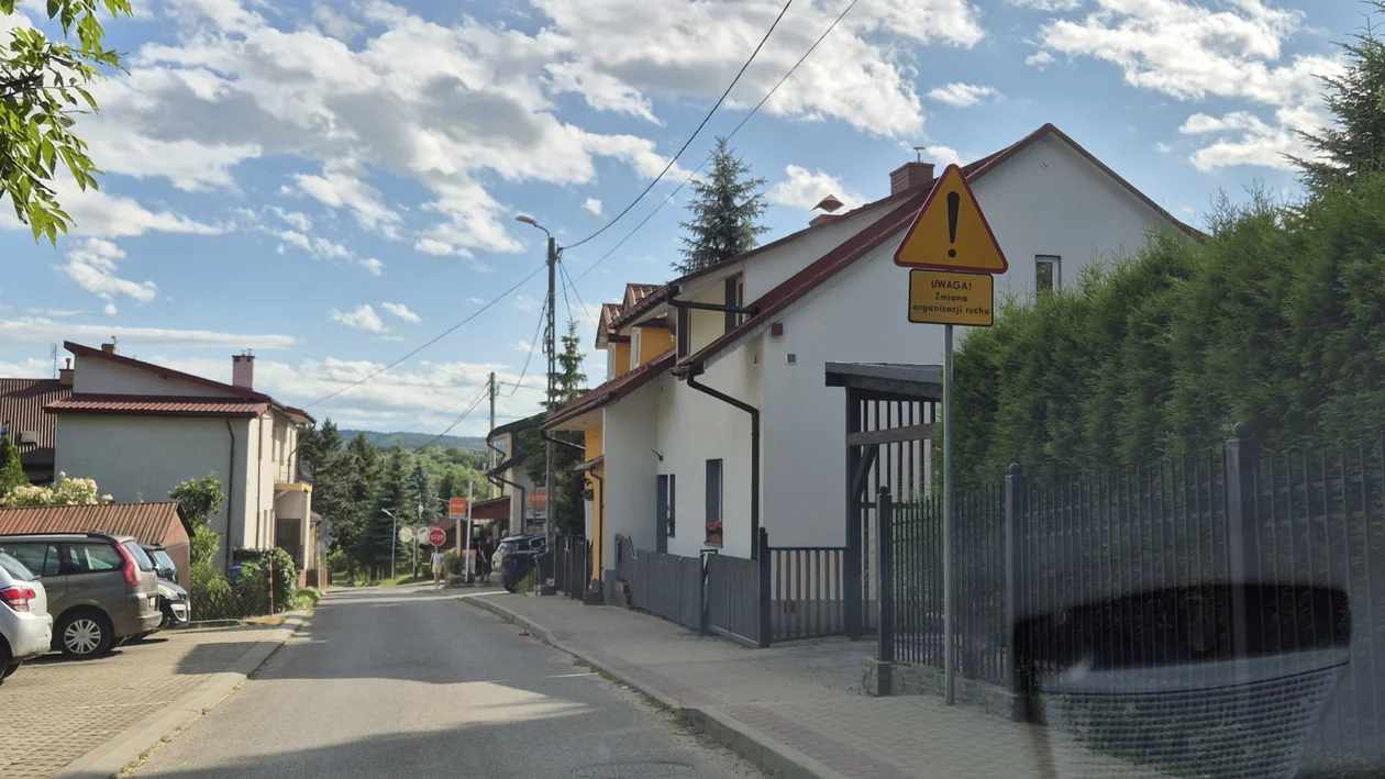 ul. Słowackiego dwukierunkowa na całej długości