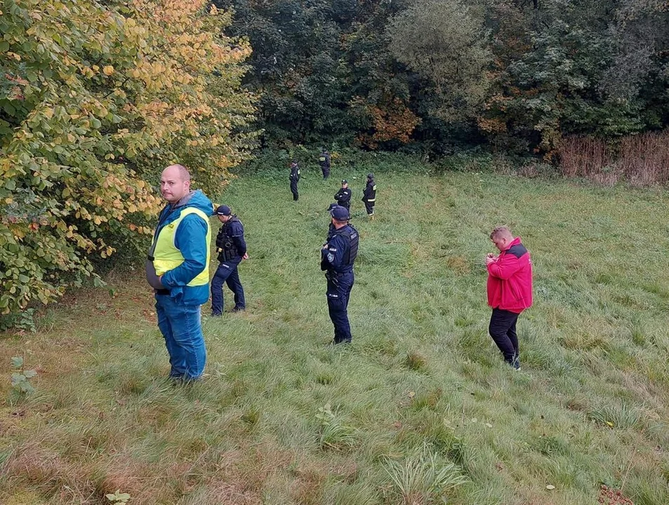 Tragiczny finał poszukiwań grzybiarza. Znaleziono ludzkie zwłoki w lesie koło Markuszowej [ZDJĘCIA] - Zdjęcie główne