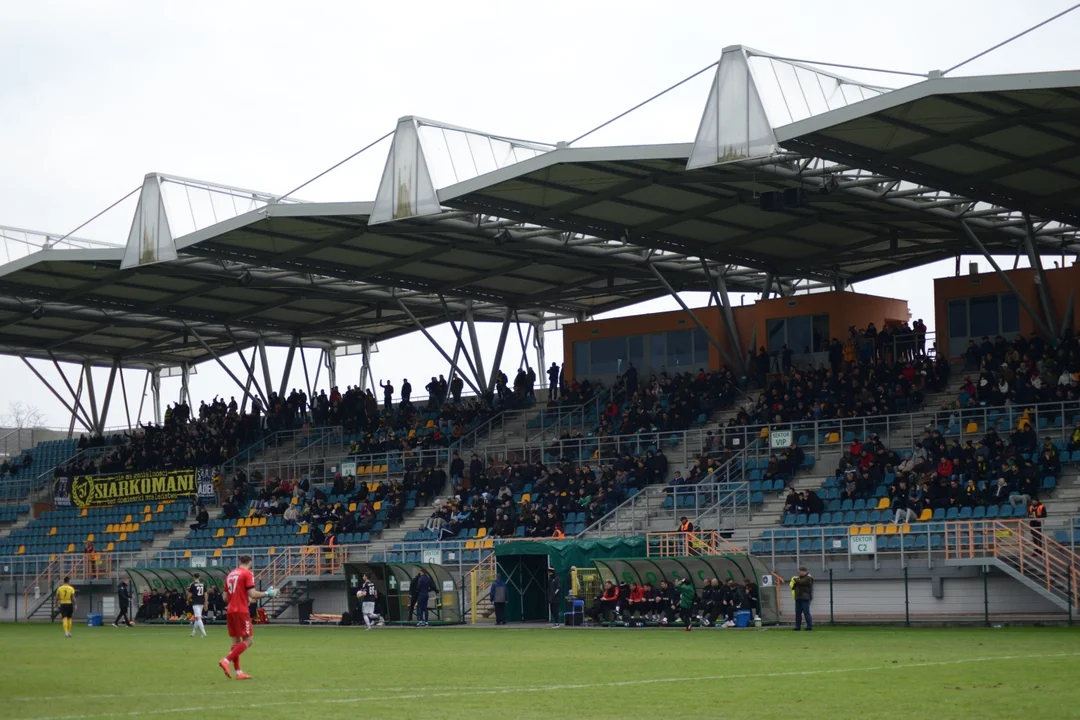 eWinner 2. Liga: Byłeś na trybunach Stadionu Miejskiego? Kibice na meczu Siarka Tarnobrzeg - Polonia Warszawa [ZDJĘCIA] - Zdjęcie główne