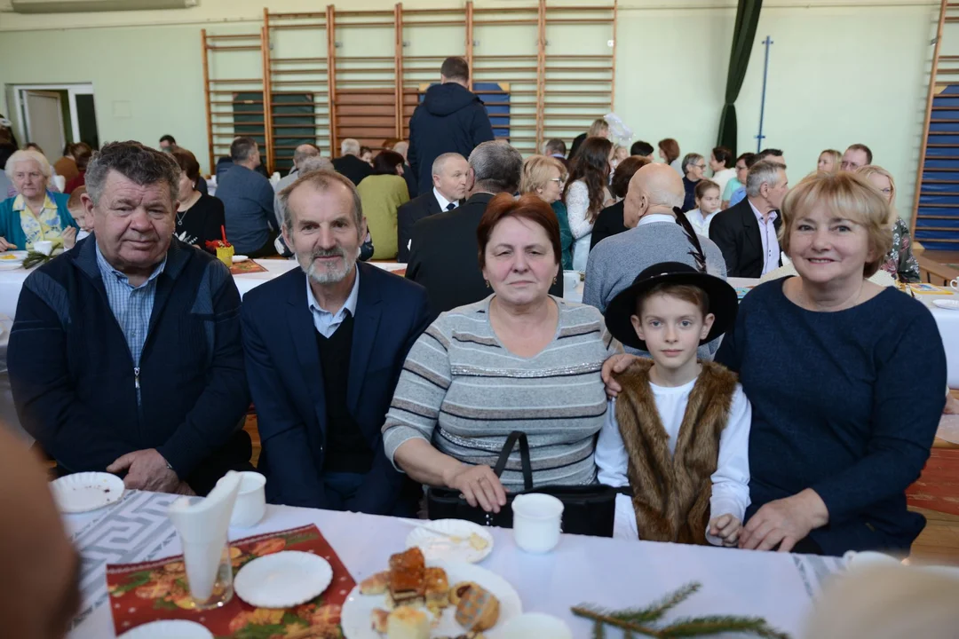 Hej kolęda, kolęda... Jasełka na Dzień Babci i Dziadka w Szkole Podstawowej w Gawłuszowicach [ZDJĘCIA] - Zdjęcie główne