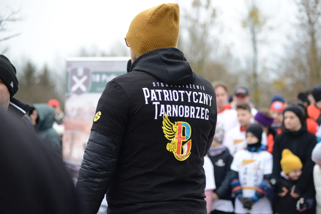 Bieg "Tropem Wilczym" w Tarnobrzegu. Blisko 300 osób w różnym wieku pokonało dystans 1963 metrów