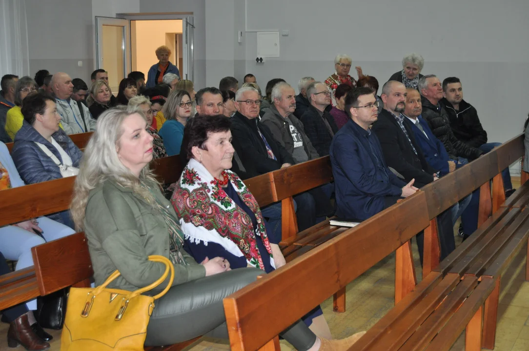 Spotkanie z posłem Kapinosem w Podolu. Mieszkańcy gminy Przecław zadawali dużo pytań - Zdjęcie główne