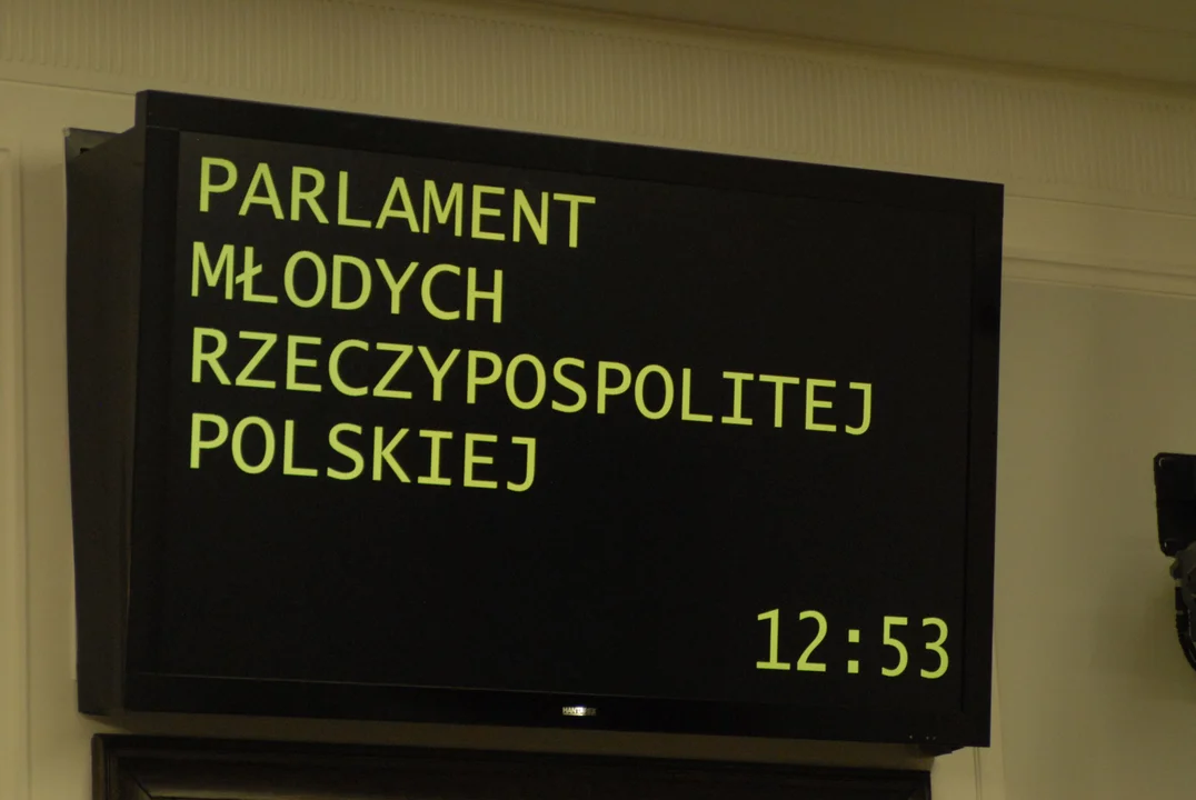 Parlament młodych