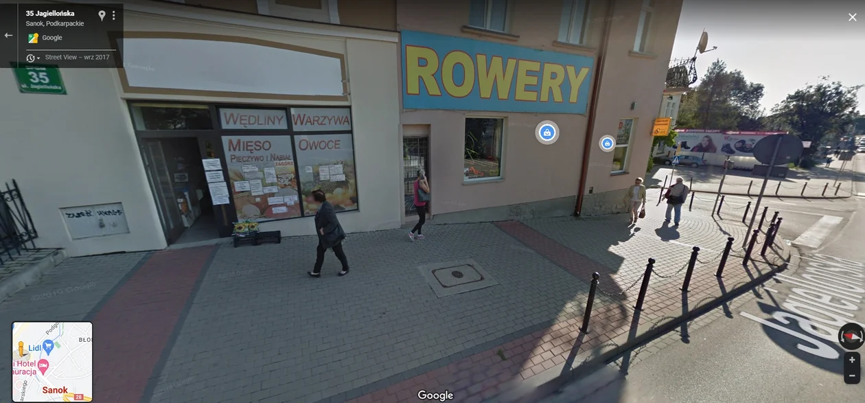 Google Street View - kto został przyłapany przez auto z aparatem