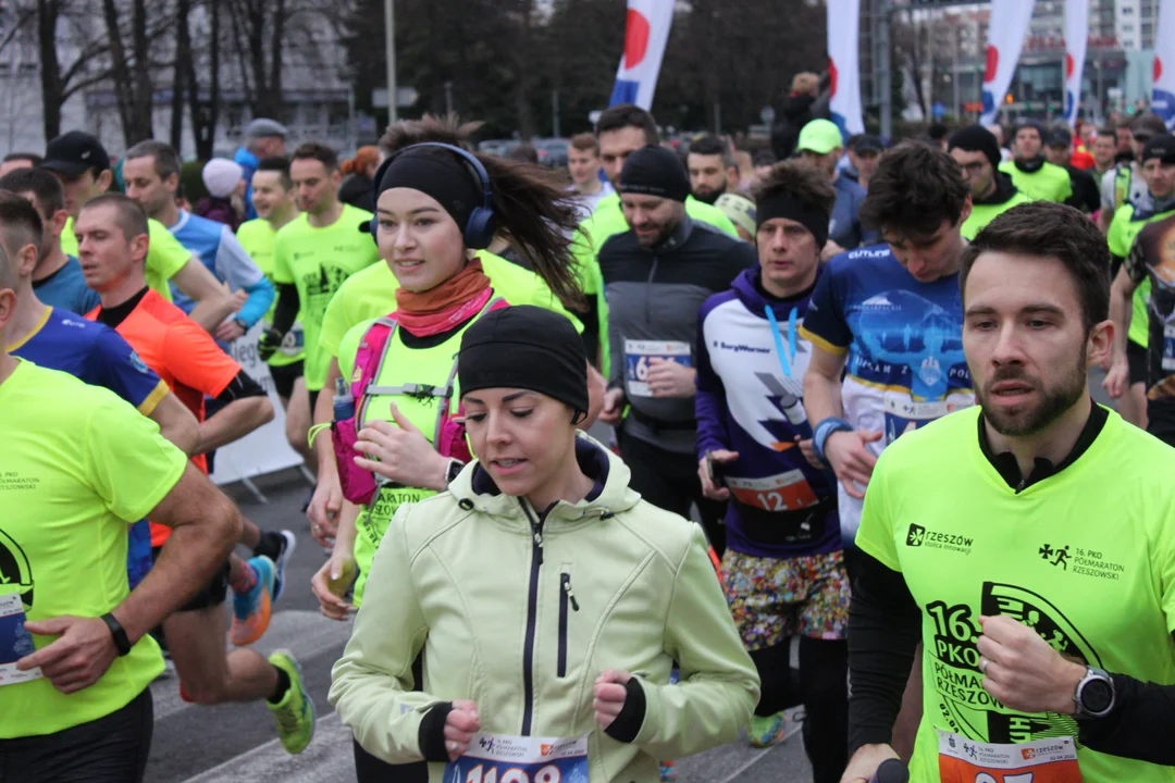 16. PKO Półmaraton Rzeszowski za nami. 1700 biegaczy na ulicach Rzeszowa