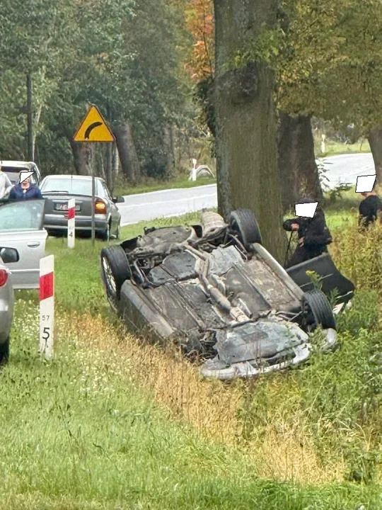 Wypadek w powiecie rzeszowskim na DW875