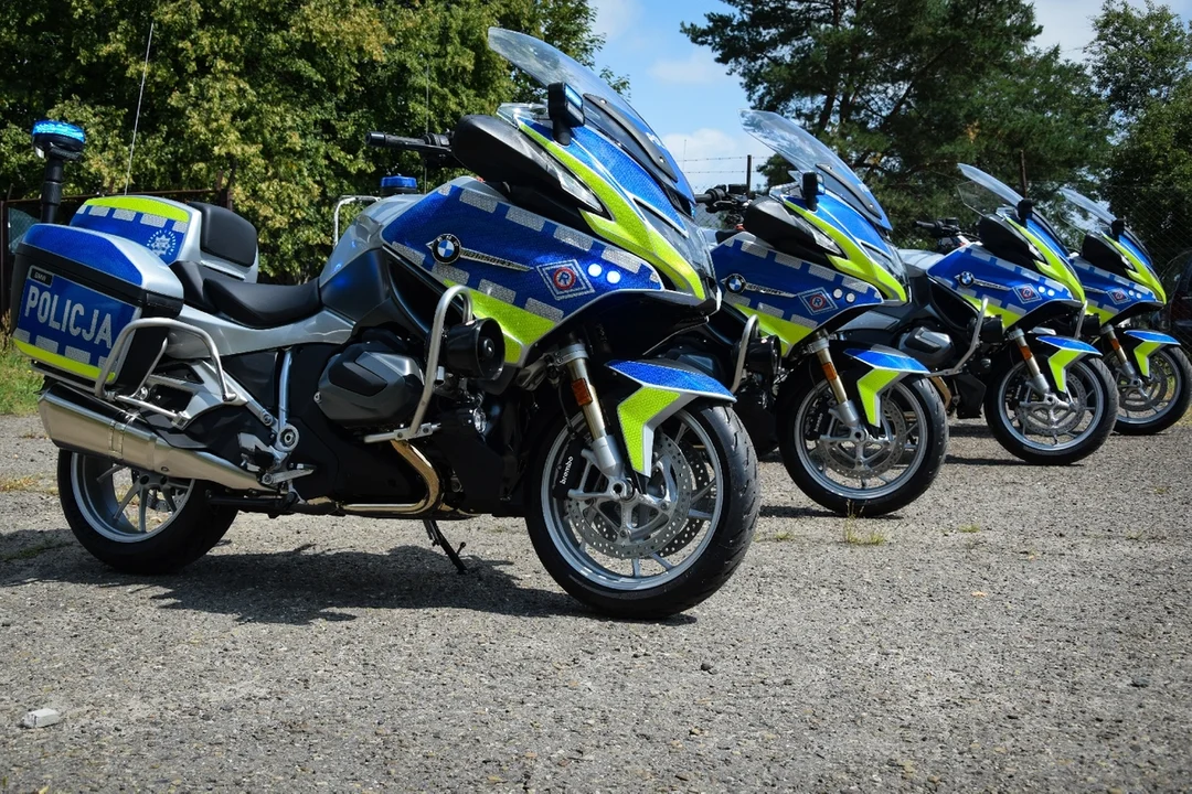 Nowe motocykle policyjne BMW w rękach podkarpackich policjantów