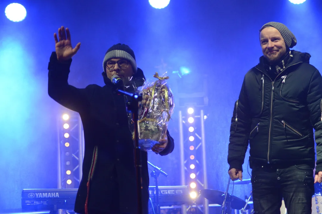 Finał "Choinki Życzeń" - koncert Feel w Tarnobrzegu