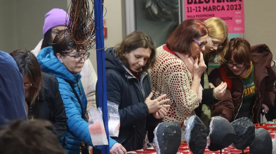 Pierwszy dzień Giełdy Minerałów i Biżuterii w Rzeszowie [ZDJĘCIA, WIDEO]