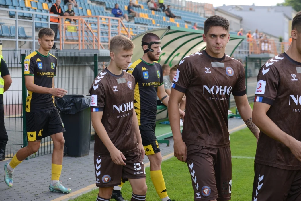 Trzecia liga, grupa 4: Siarka Tarnobrzeg - Garbarnia Kraków 0:0
