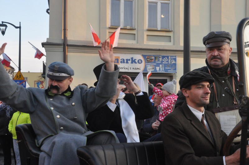 Brygadier Piłsudski dziś w Mielcu. Widowisko przyciągneło tłumy mielczan [FOTO, VIDEO] - Zdjęcie główne