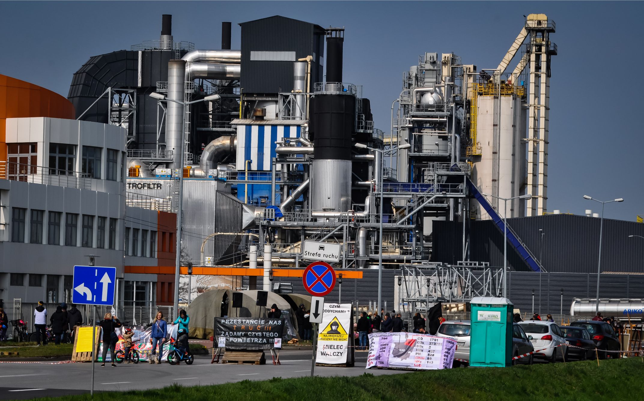 Nakaz monitorowania emisji zanieczyszczeń przez Kronospan w Mielcu w mocy - Zdjęcie główne