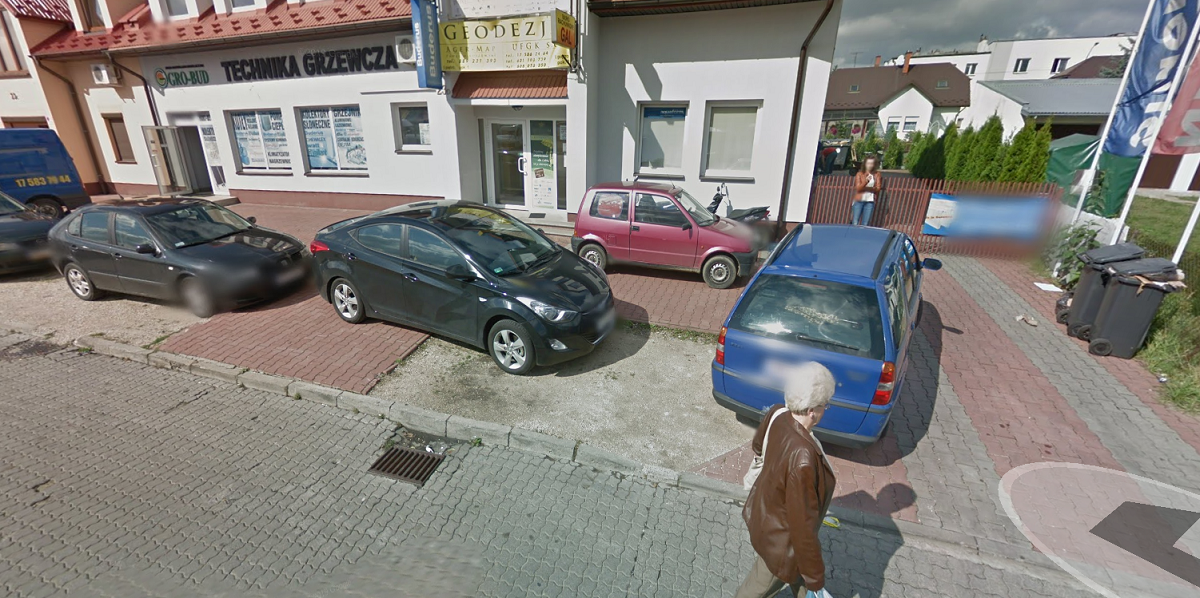 Przyłapani przez Google Street. Mistrzowie parkowania w Mielcu [ZDJĘCIA] - Zdjęcie główne