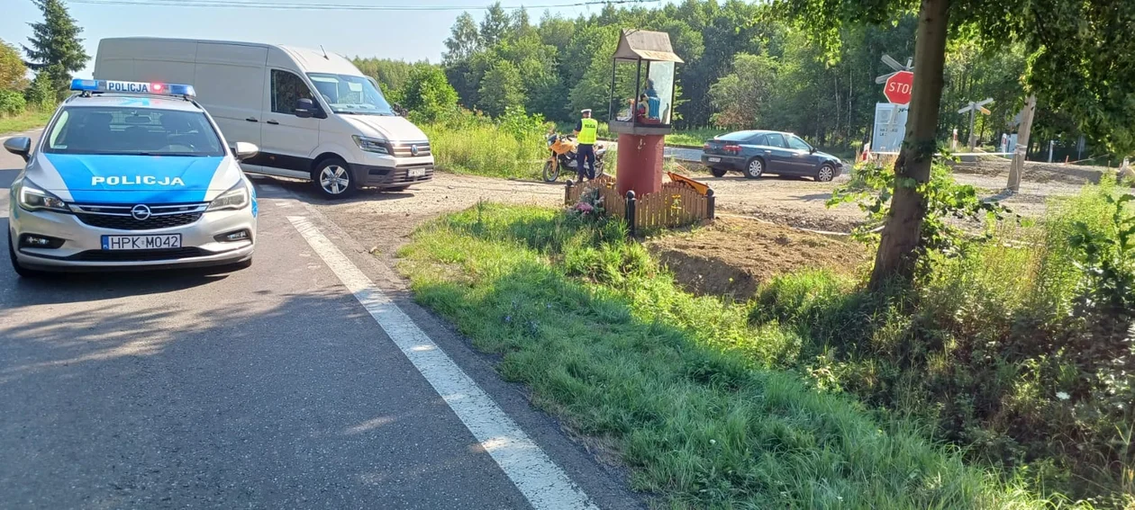 Wypadek na drodze wojewódzkiej w Jaślanach. Ruch wahadłowy [AKTUALIZACJA-ZDJĘCIA] - Zdjęcie główne