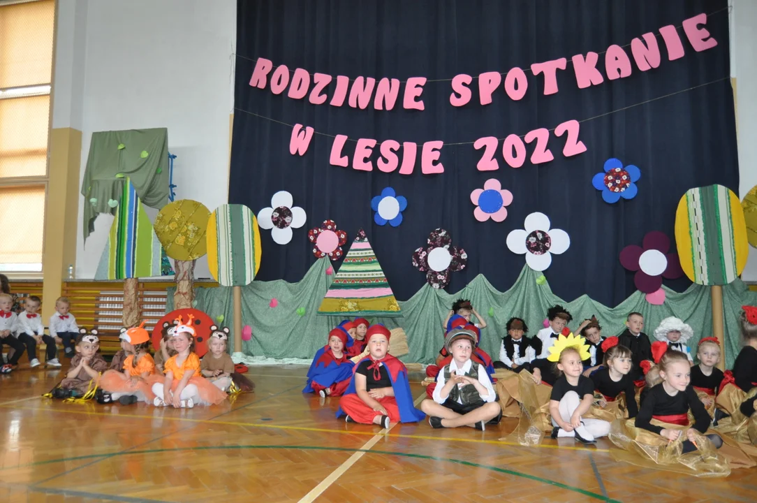 "Rodzinne spotkanie w lesie" w Tuszymie [ZDJĘCIA] - Zdjęcie główne