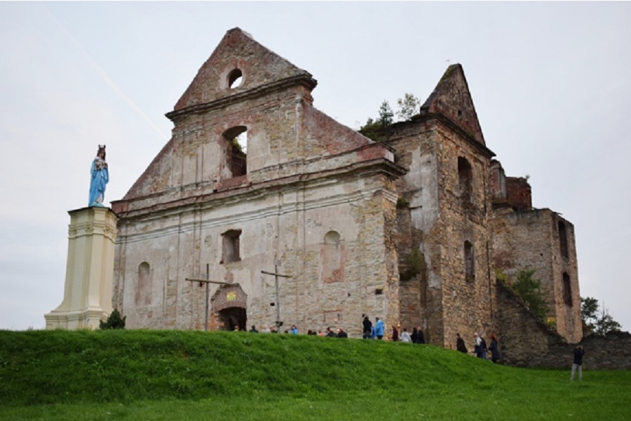 Z PODKARPACIA. klasztor Karmelitów bosych w Zagórzu  - Zdjęcie główne