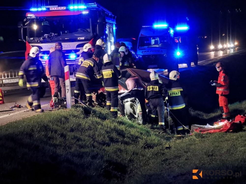 Z PODKARPACIA: Poważny wypadek. TIR zderzył się z osobówką [FOTO] - Zdjęcie główne