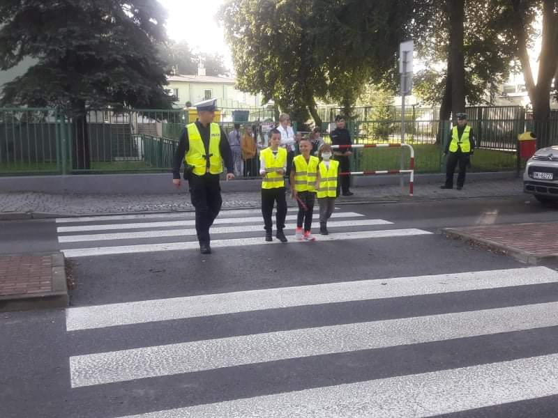 Policjanci z prewencji w SZKOŁACH. Będą UCZYĆ