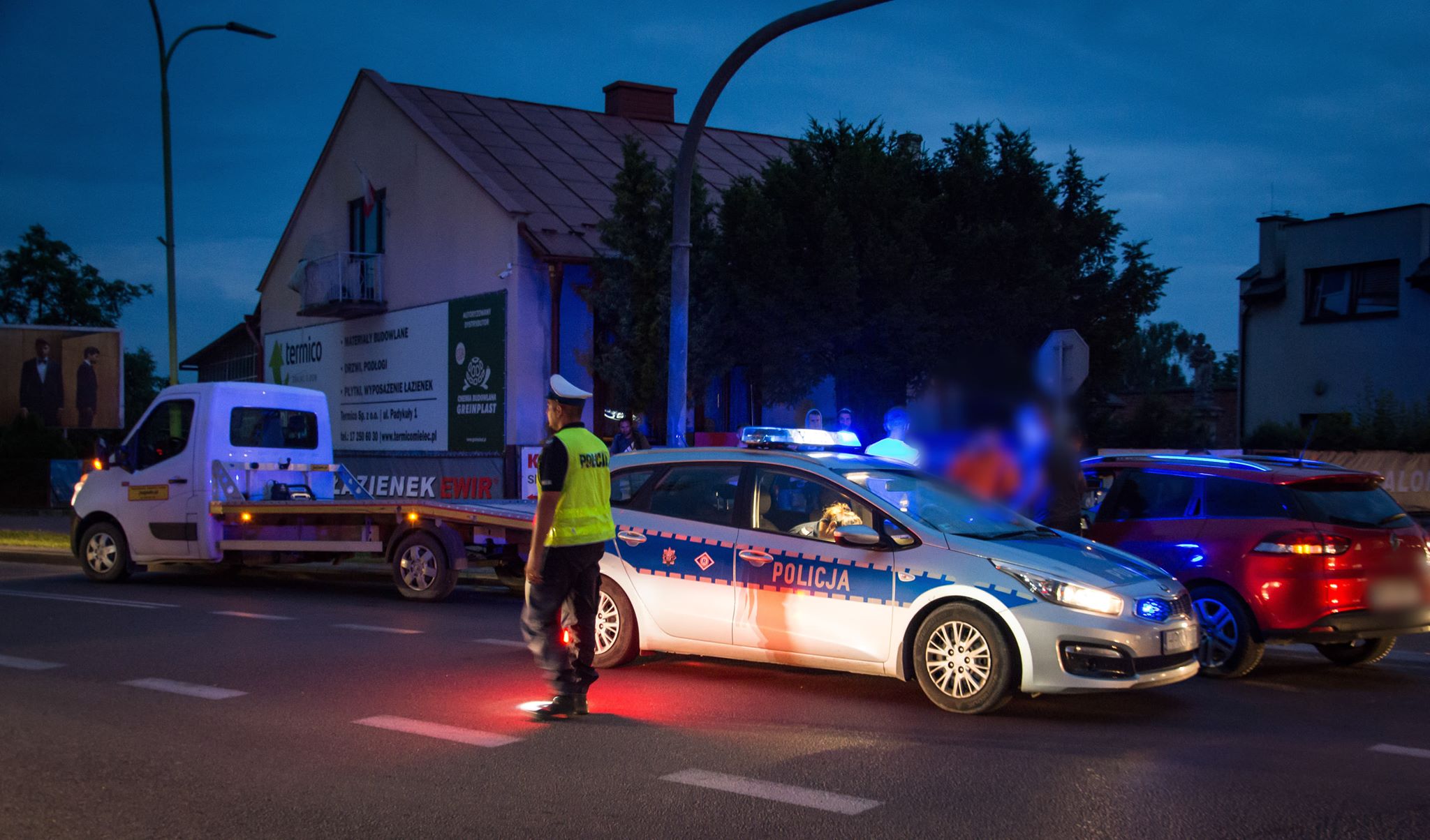 Niebezpieczne zderzenie aut na skrzyżowaniu koło Papillonu [FOTO] - Zdjęcie główne