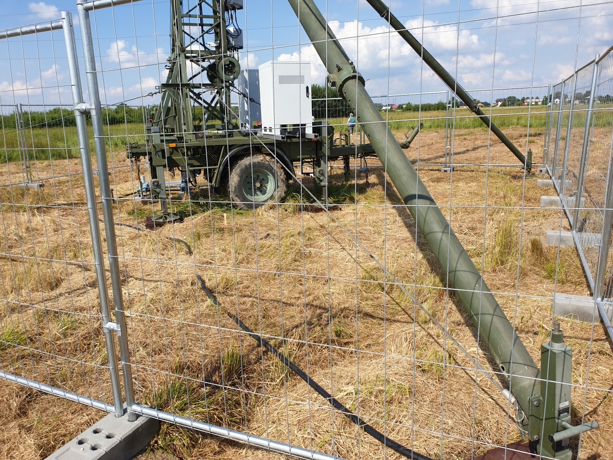 Wyłączony maszt i kabel bez prądu. To efekty kontroli nadzoru budowlanego - Zdjęcie główne