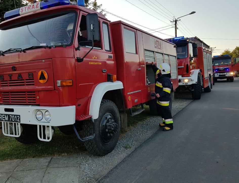 Strażacy interweniowali w Chrząstowie! [FOTO] - Zdjęcie główne