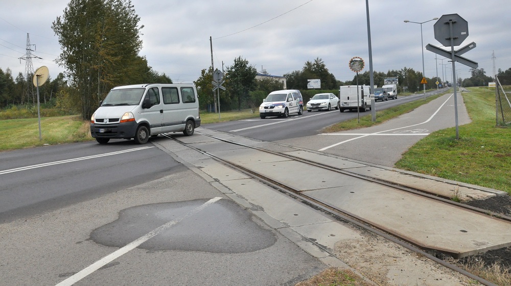 Przejazd kolejowy na ul. Padykuły w Mielcu nie do końca bezpieczny [Interwencja] - Zdjęcie główne