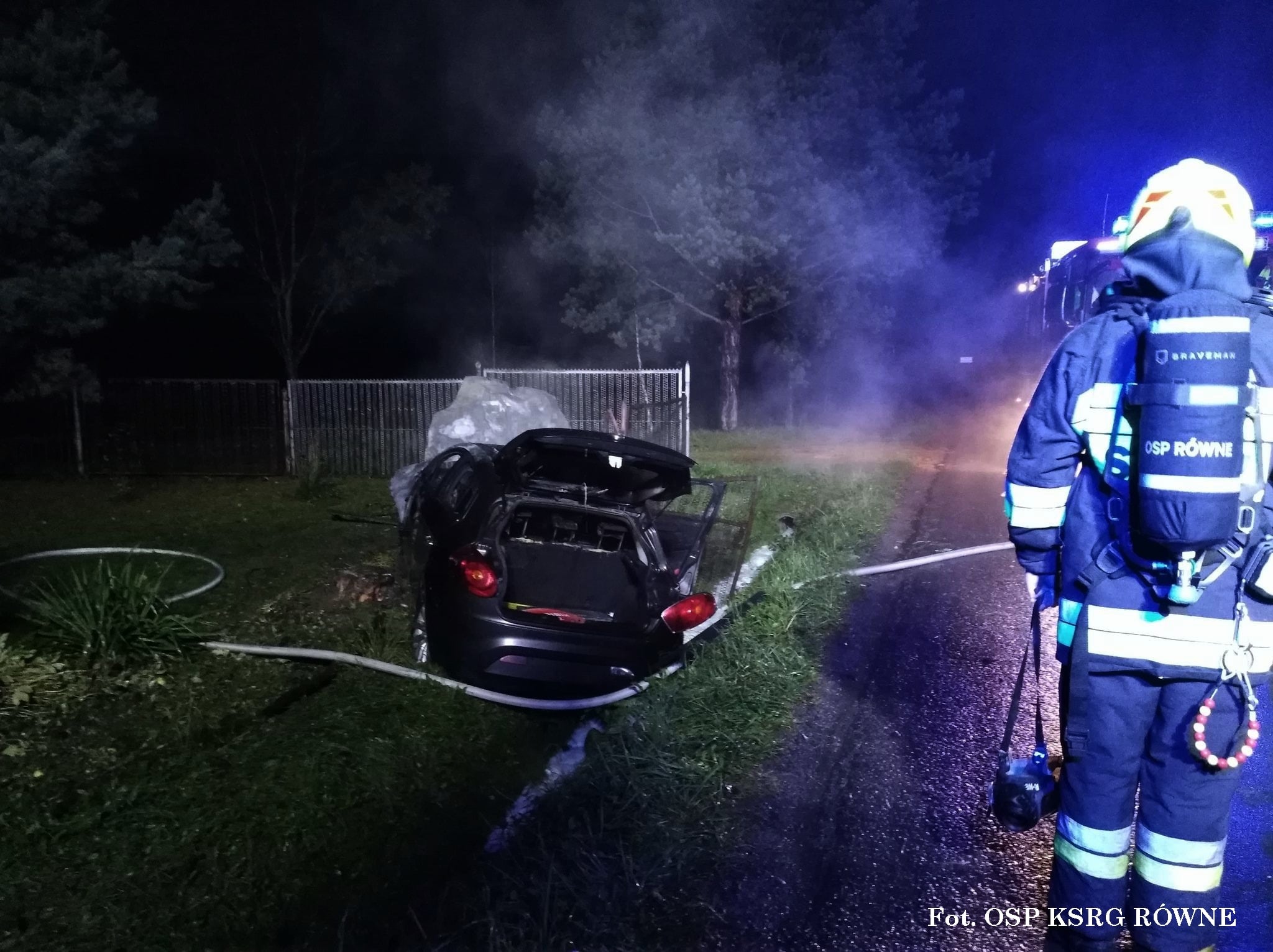 Podkarpacie. Auto zapaliło się po wypadku [FOTO] - Zdjęcie główne