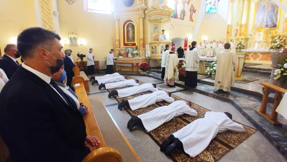 Święcenia diakonów w diecezji tarnowskiej. Wśród nich mielczanin - Zdjęcie główne