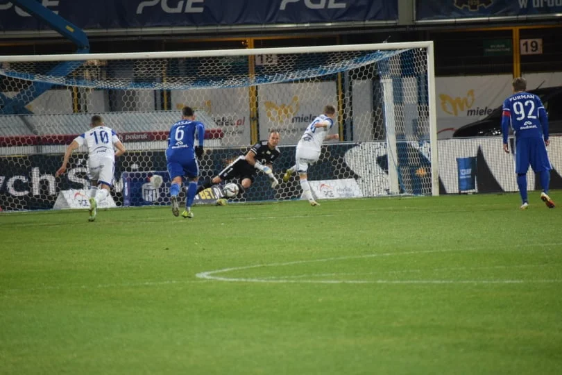 Stal Mielec - Wisła Płock. Zobacz fotografie wprost z Solskiego [ZDJĘCIA] - Zdjęcie główne