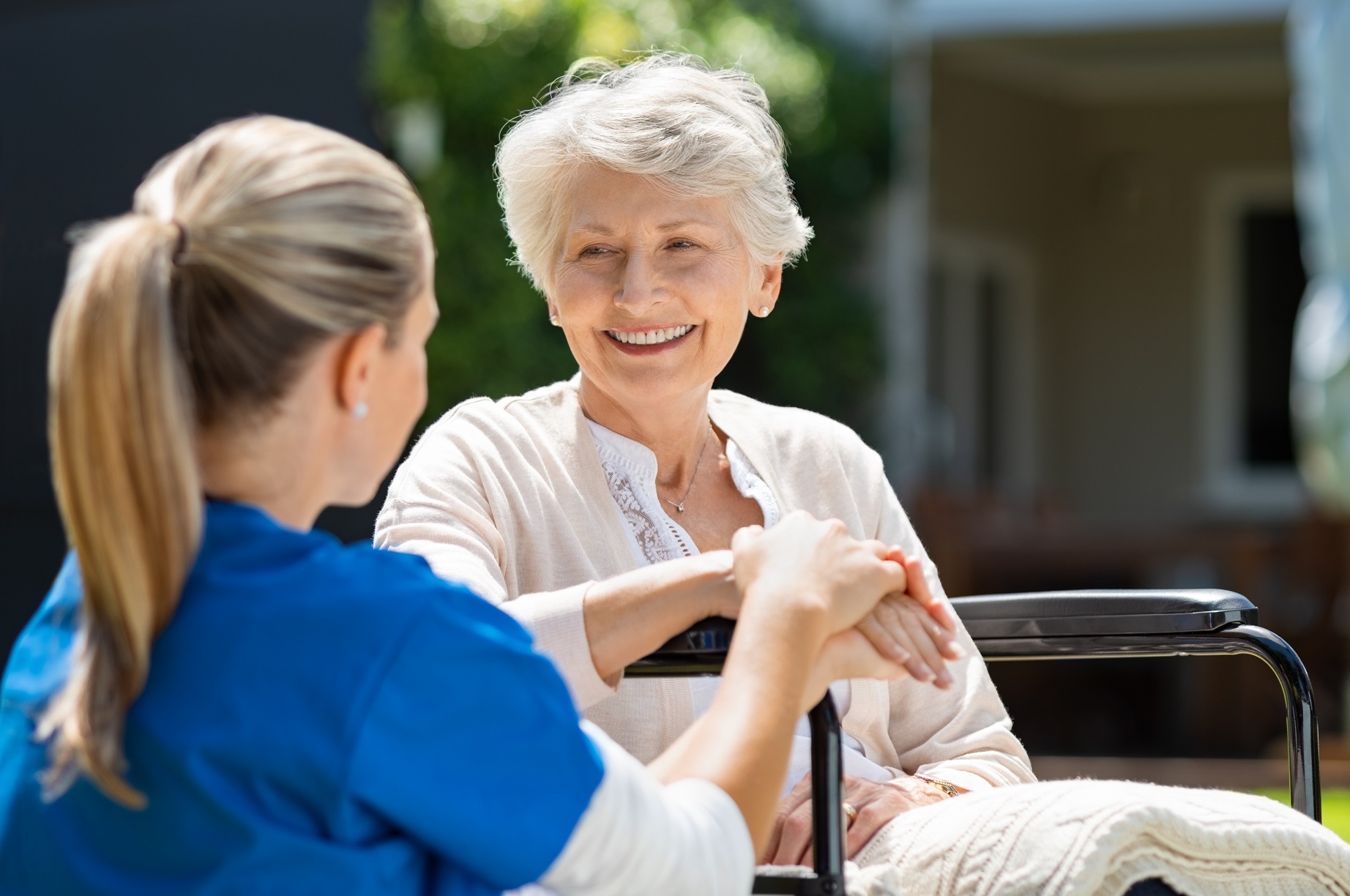 Praca opiekunki osób starszych – jak dobrze radzić sobie ze stresem? - Zdjęcie główne
