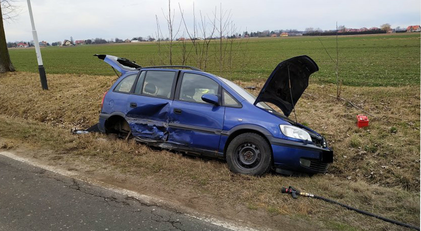 Z PODKARPACIA. Ranna 25-latka po wypadku na drodze wojewódzkiej - Zdjęcie główne