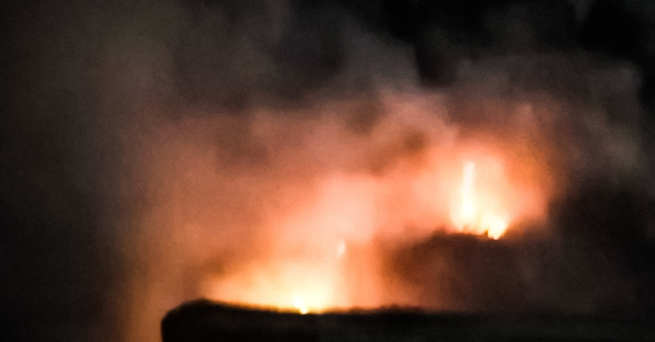 Pożar śmieci na cmentarzu! [FOTO] - Zdjęcie główne