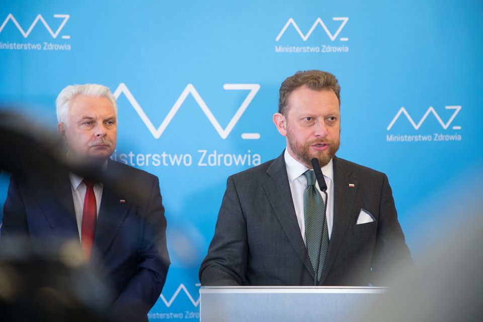 Szumowski: minister zdrowia i wojewodowie będą mogli delegować personel medyczny do walki z epidemią - Zdjęcie główne