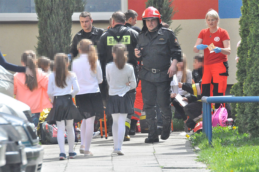 Uczniowie szkoły podstawowej nr 9 opuszczają już szpital - Zdjęcie główne