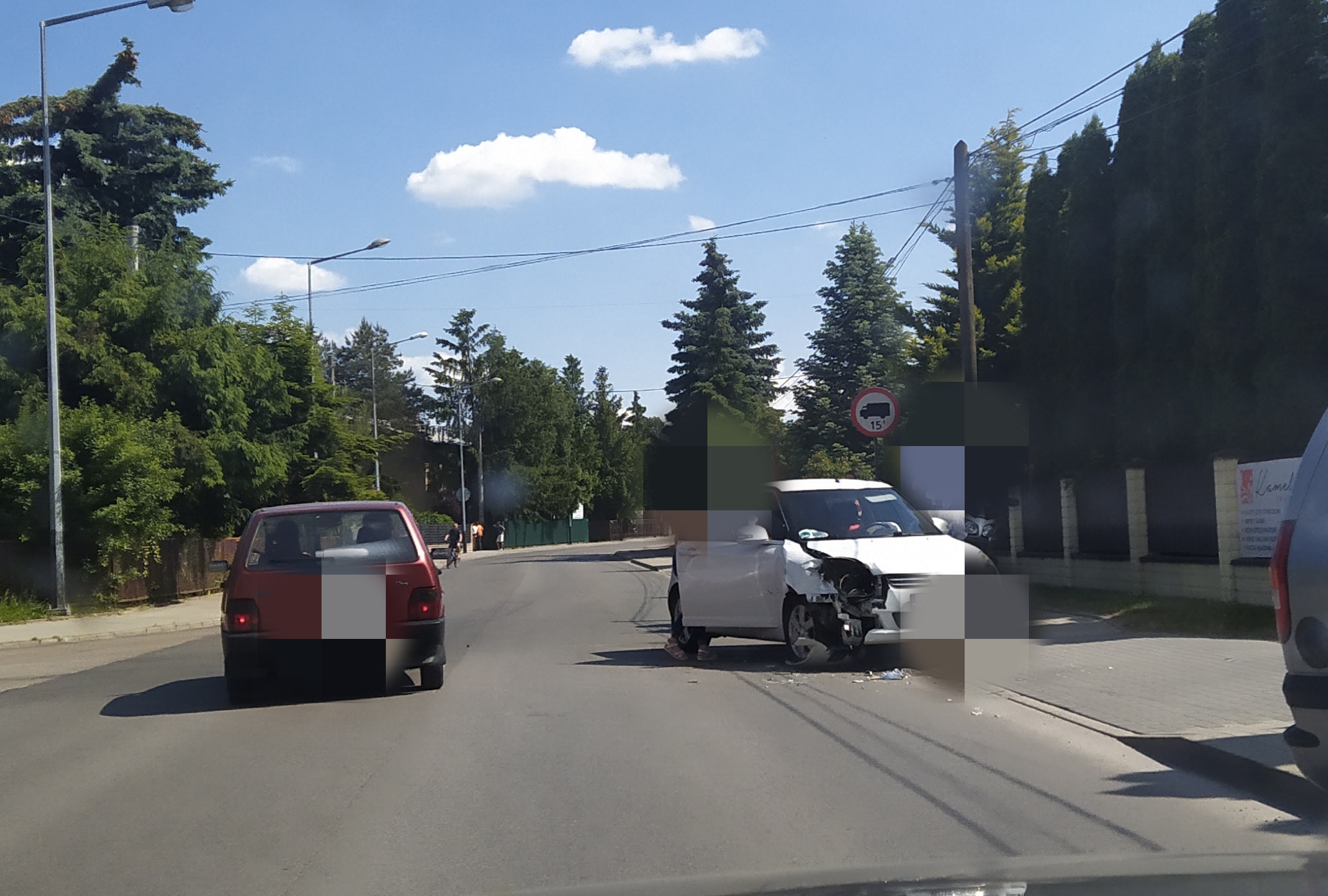 Kolizja na skrzyżowaniu - Zdjęcie główne