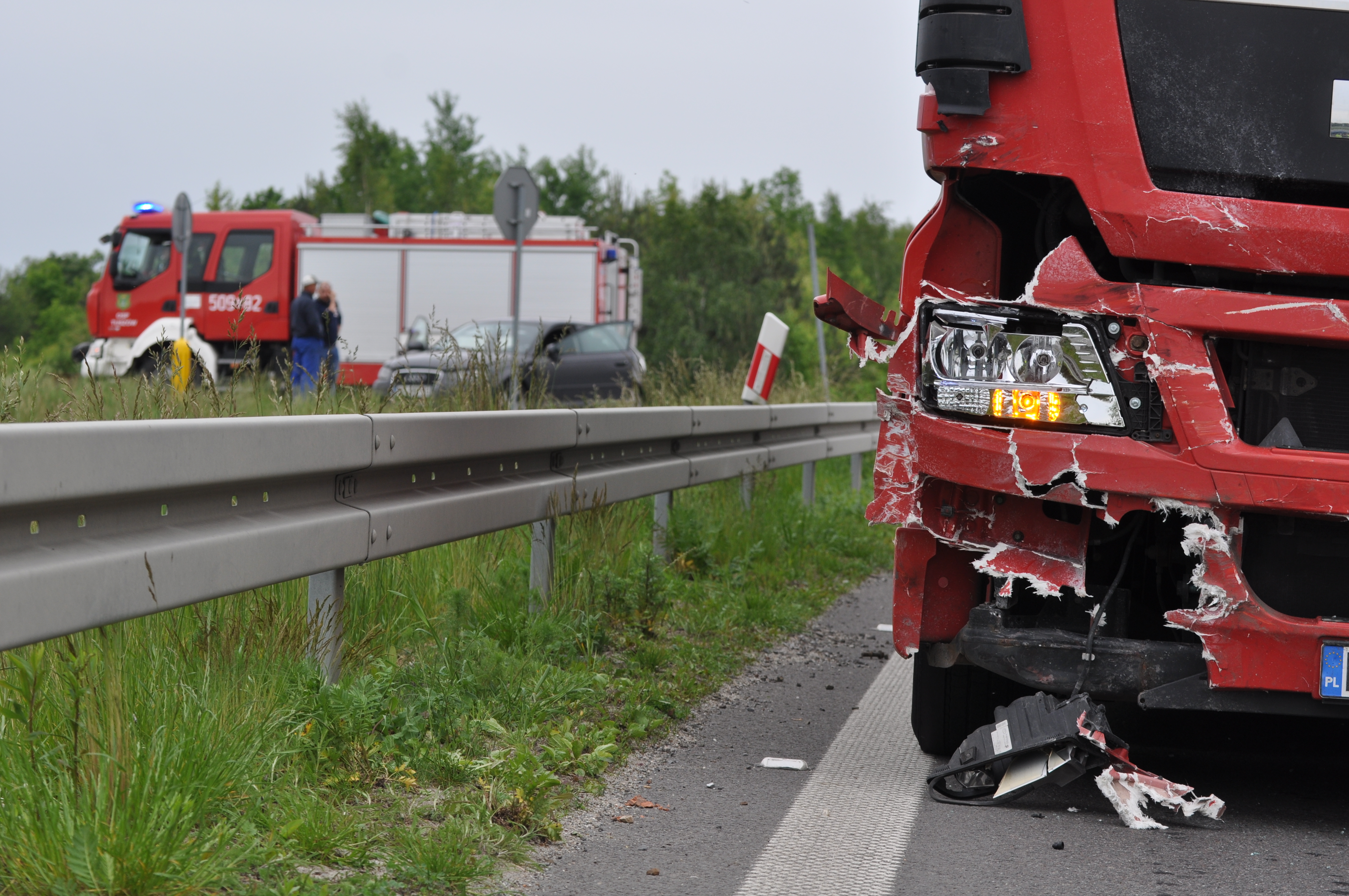 Zderzenie tira z osobówką. Dwie osoby w szpitalu! [FOTO] - Zdjęcie główne