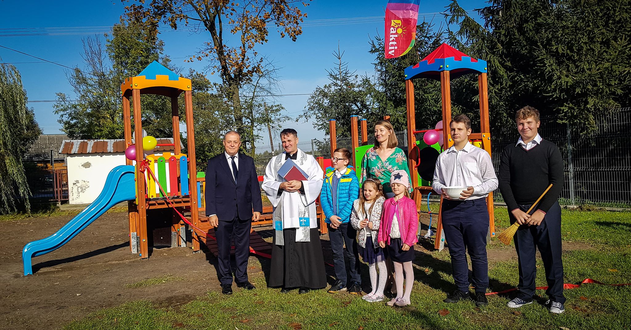 Otwarcie nowego placu zabaw w Borkach Nizińskich! [FOTO] - Zdjęcie główne