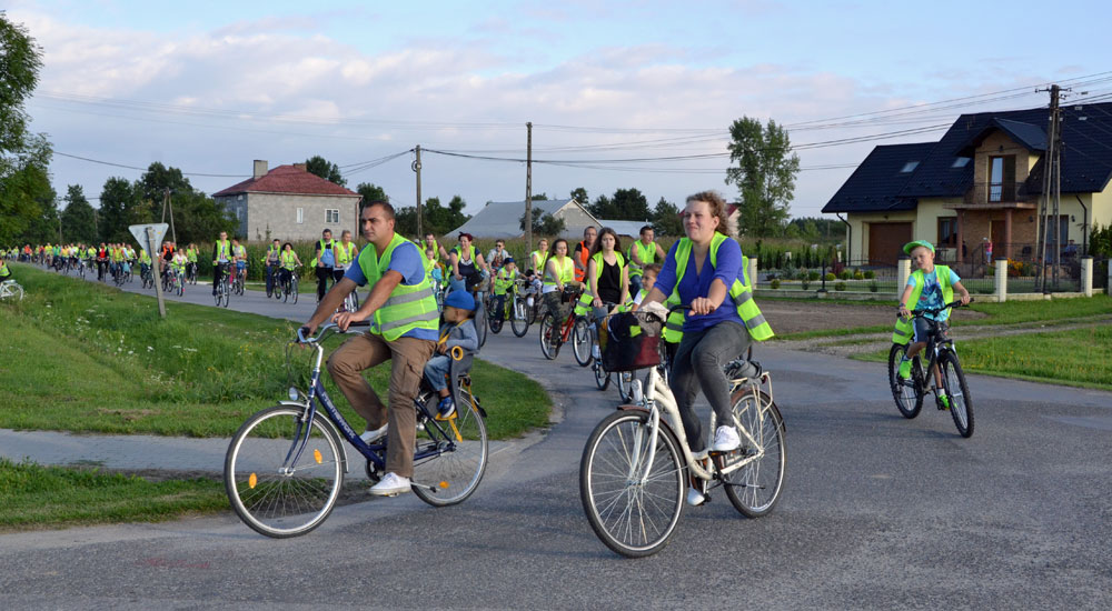 Wielopokoleniowy peleton - Zdjęcie główne