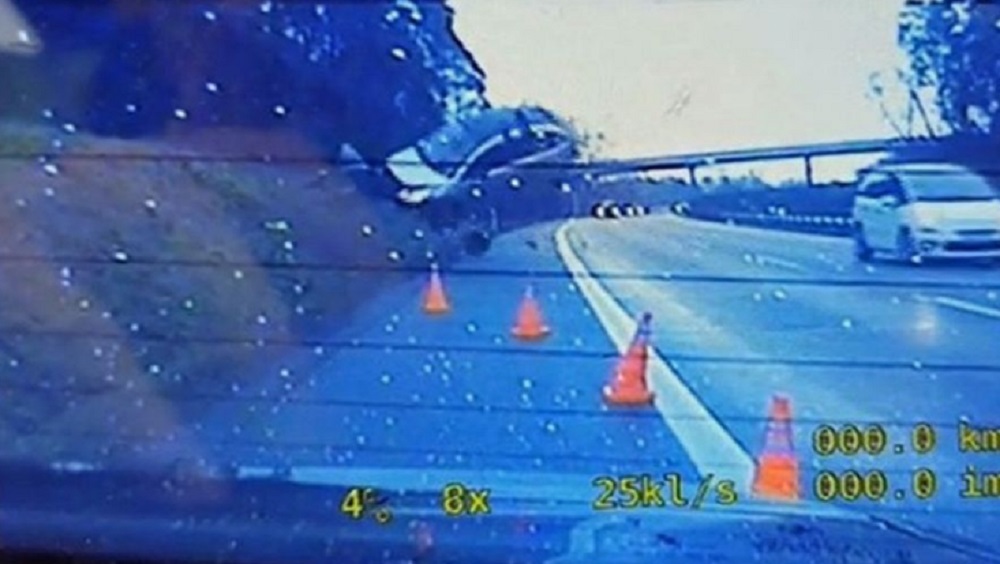 Z PODKARPACIA. Policjanci pojechali do wypadku na A4, nagrali drugi [VIDEO] - Zdjęcie główne