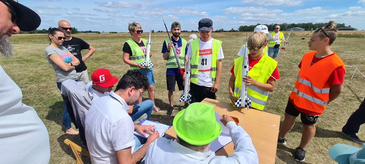 Świetny występ mieleckich modelarzy lotniczych i kosmicznych na Mistrzostwach Polski - Zdjęcie główne