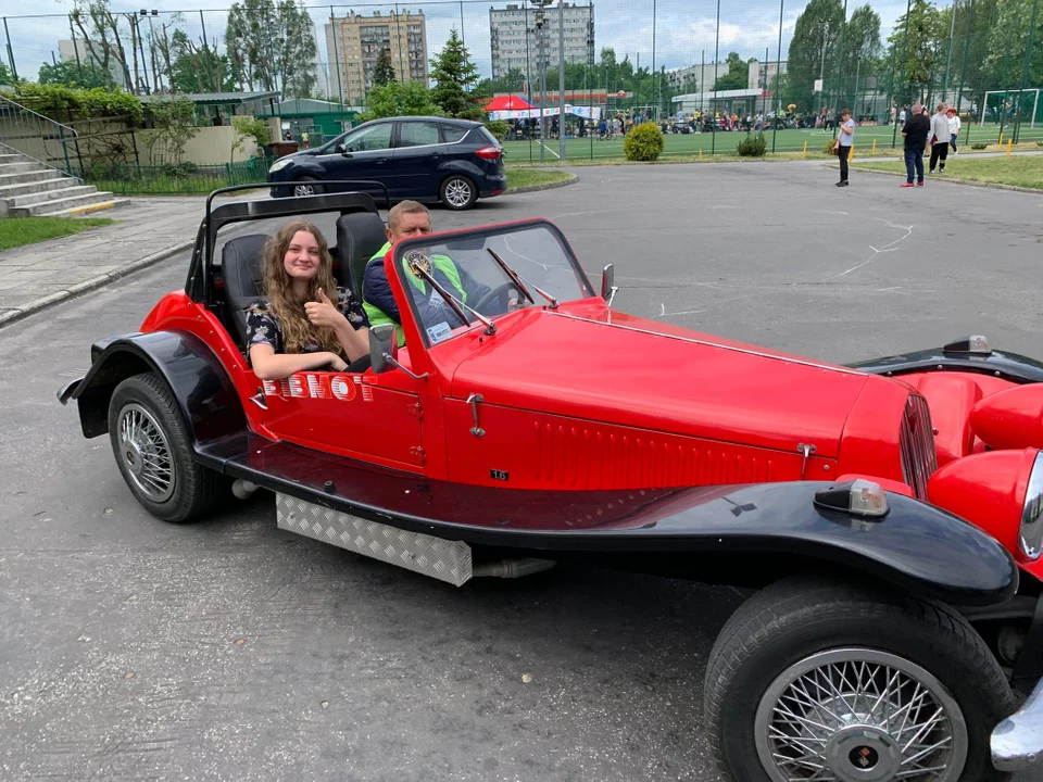 Kabriolet, loteria i zawody. Dzień Dziecka w SP9 - Zdjęcie główne